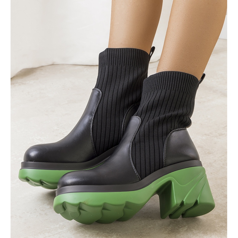 Bottines noires à semelle Tomlin rouge 1