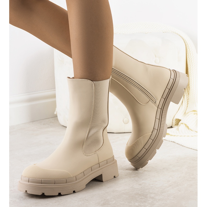 BM Boots Antede beige mat 2 BM Boots Antede beige mat 2