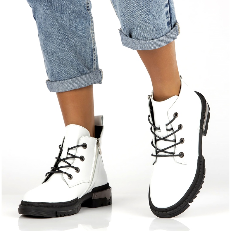 Filippo DBT4173 Bottes vernies isolées, blanc 4