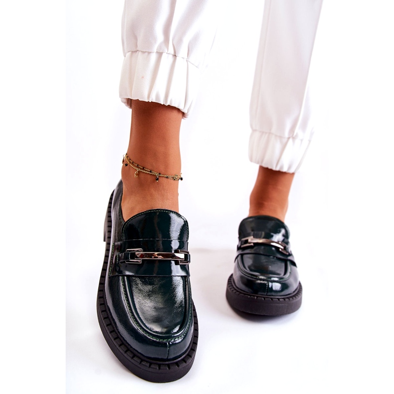 Lemar Des chaussures en cuir pour femmes verni avec une décoration en argent vert 1