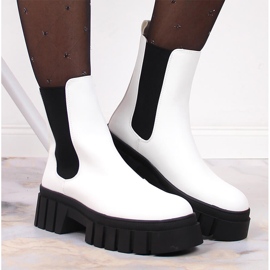 Bottes blanches pour femme avec une plateforme isolée Sergio Leone 2