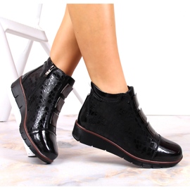Bottines en cuir laqué avec Filippo isolé noir 1