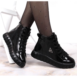 Bottes pour femmes en cuir verni avec plateforme Filippo noire le noir 1