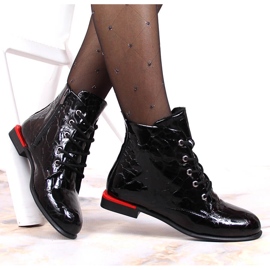 Bottes en cuir, laquées, isolées noires Artiker 1