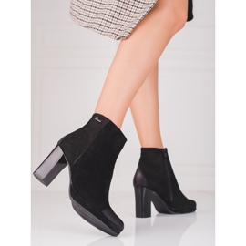 Bottes noires pour femmes sur un poteau Shelovet élevé le noir 1