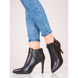 Bottes élégantes sur un talon haut par Sergio Leone noir 1