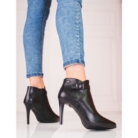 Bottes élégantes sur un talon haut par Sergio Leone le noir 2 Bottes élégantes sur un talon haut par Sergio Leone le noir 2