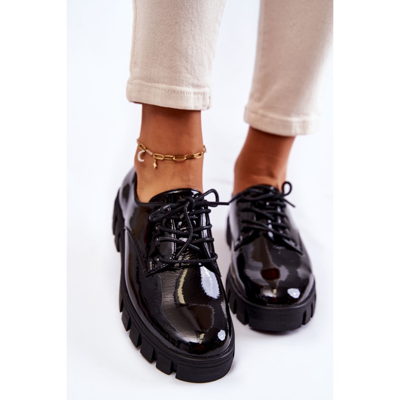 Vinceza Chaussures laquées à la mode nouées Black Gwendy noir 2