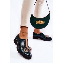 Elégantes chaussures laquées à décor Cindy vert foncé 3