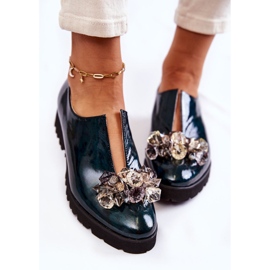 Elégantes chaussures laquées à décor Cindy vert foncé 1