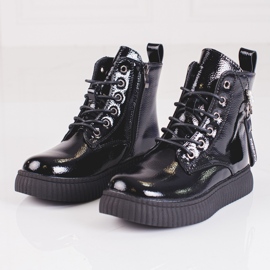 Bottes pour filles en cuir verni sur la plateforme Shelovet le noir 1