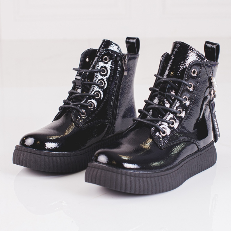 Bottes pour filles en cuir verni sur la plateforme Shelovet le noir 1