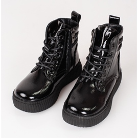 Bottes noires pour filles sur la plateforme Shelovet le noir 1 Bottes noires pour filles sur la plateforme Shelovet le noir 1