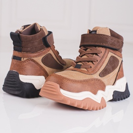 Bottes garçon isolées Shelovet marron brun 2