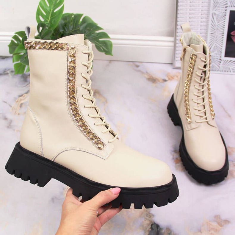 Bottines en cuir avec une chaîne isolée Artiker W HBH40 beige 1