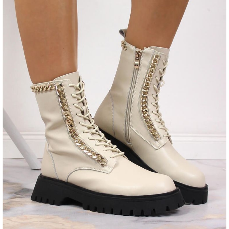 Bottines en cuir avec une chaîne isolée Artiker W HBH40 beige 2