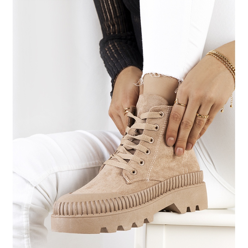 Baskets en éco-daim marron Devost beige 1