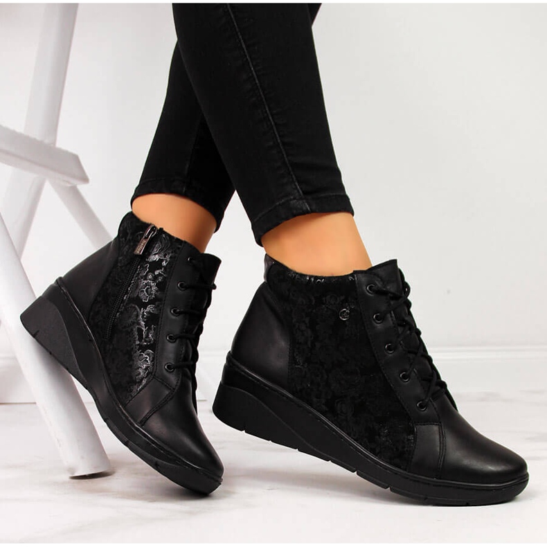 Bottines femme en cuir noir à talon compensé, Helios 537 noir 1