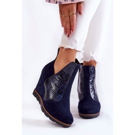 PA2 Bottines en daim sur semelle compensée en crocodile, motif Alda bleu marine 1