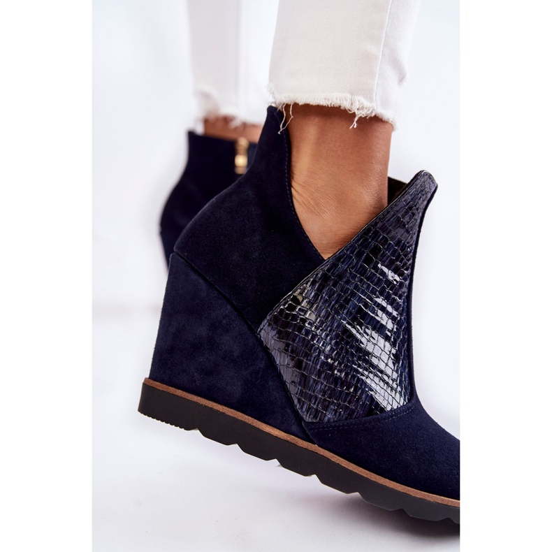PA2 Bottines en daim sur semelle compensée en crocodile, motif Alda bleu marine 2