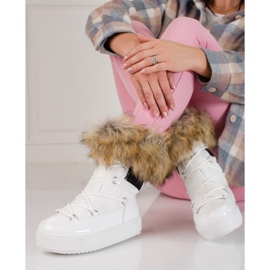 Bottes de neige à plateforme pour femmes avec fourrure Shelovet blanche 1