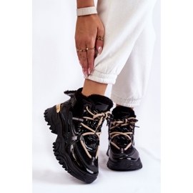 PM1 Bottes de sport isolées noires pour femmes Edora 1