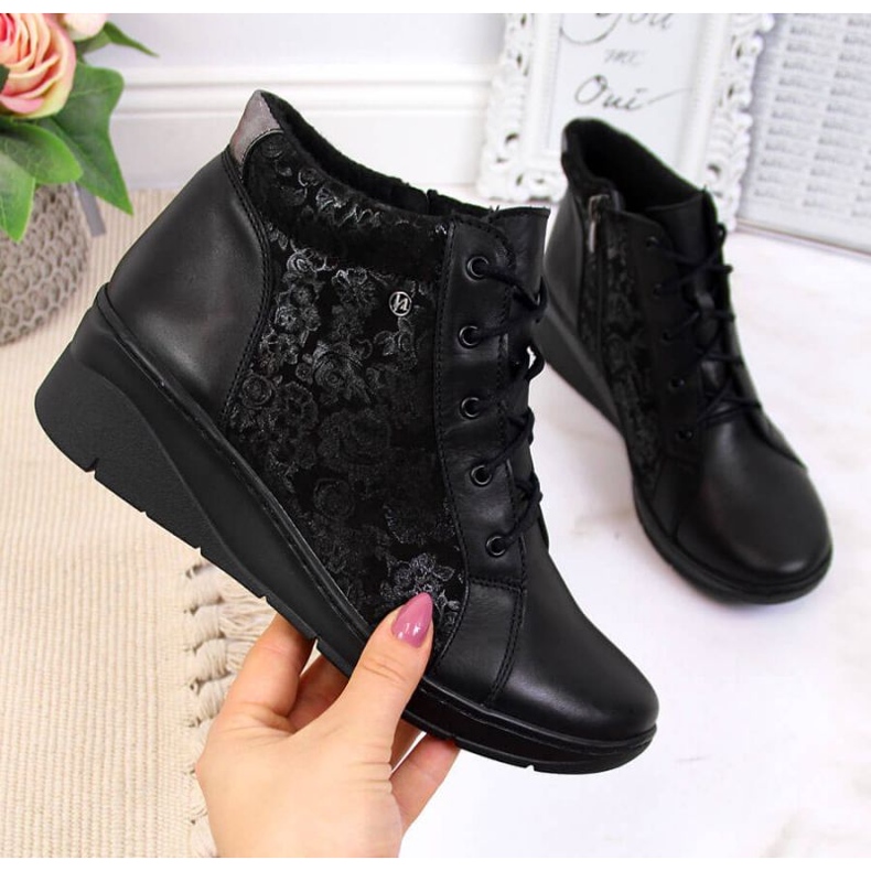 Bottines en cuir à talon compensé Helios W H537 noir 1