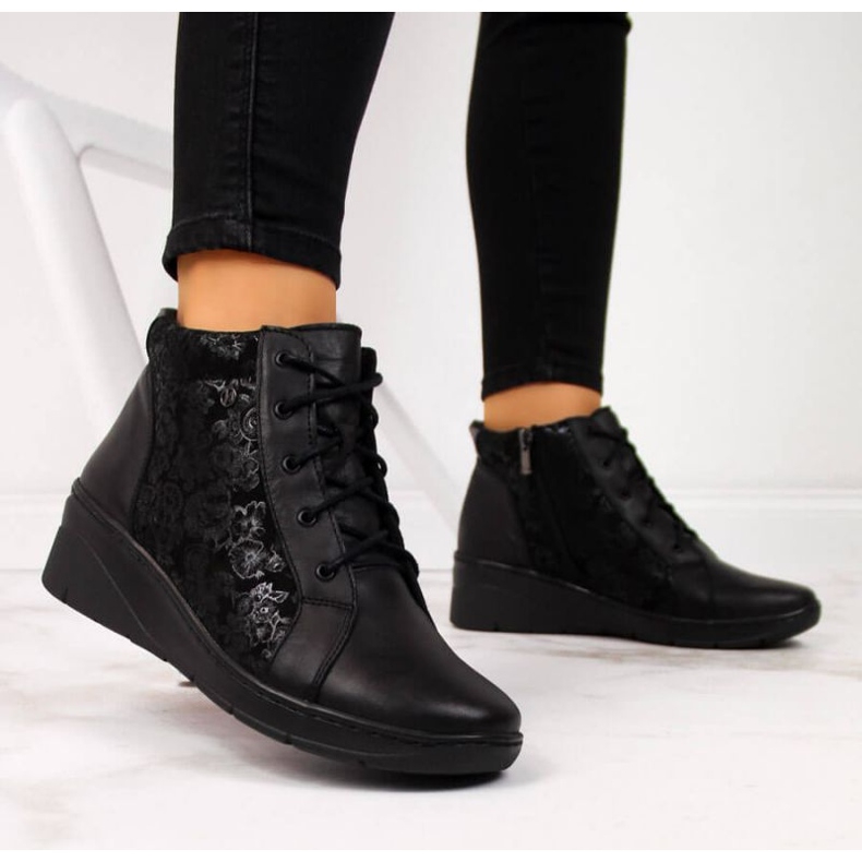 Bottines en cuir à talon compensé Helios W H537 le noir 2