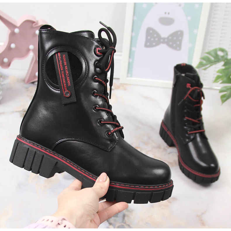 Bottes NEWS noires pour filles isolées avec de la laine de mouton 1