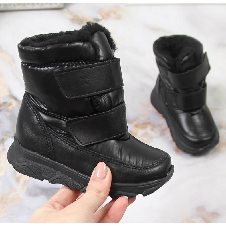 Bottes de neige imperméables avec une membrane noire Kornecki 6895 le noir 2