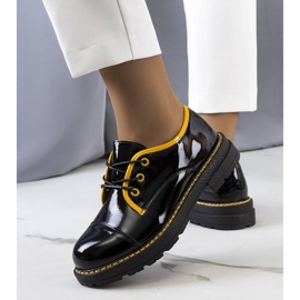 PA1 Chaussures Kuzem laquées noir et jaune le noir 2