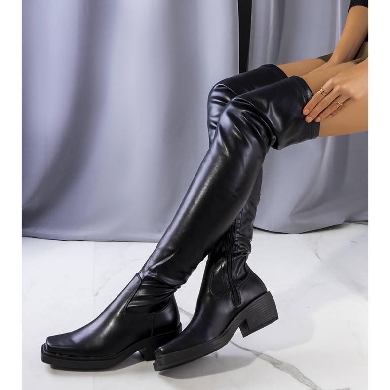 Bottes noires de Delore le noir 1