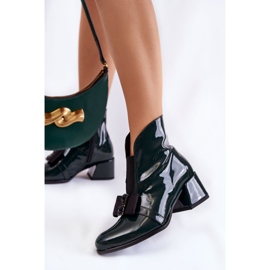 PA2 Bottines Laquées Sur Talons Hauts Avec Un Nœud Hallie Vert Décoratif 3