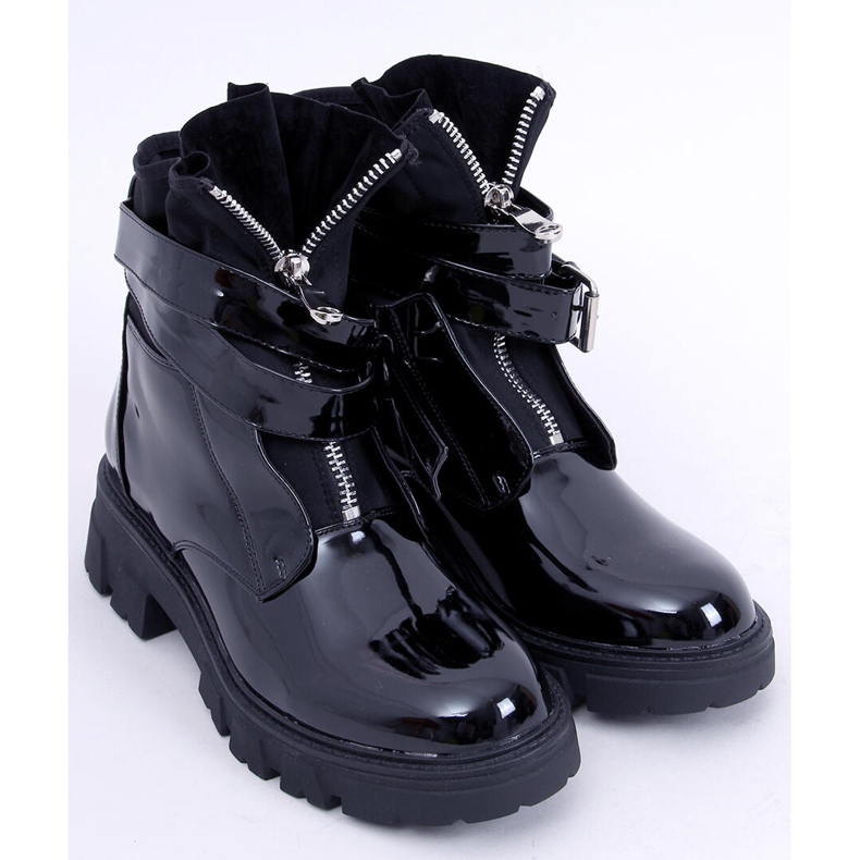 BM Fray Bottines plates laquées noires 1