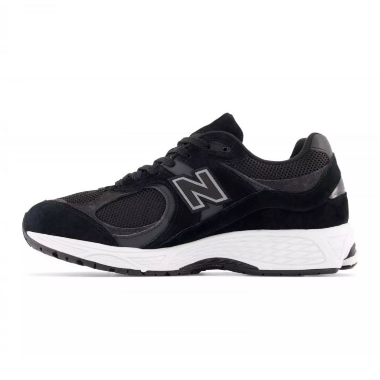 Chaussures New Balance 2002R M NBM2002RBK noir 1