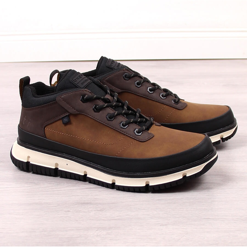 Chaussures confortables marron pour homme Bugatti KK153232 le noir 1 Chaussures confortables marron pour homme Bugatti KK153232 le noir 1