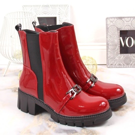 Bottes laquées sur un bloc et une plate-forme avec une chaîne, Potocki rouge chaud 2