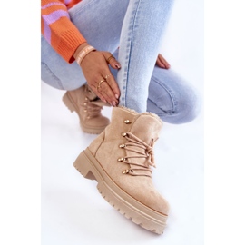 Bottes en daim pour femmes Beige Bellita Trappers 6