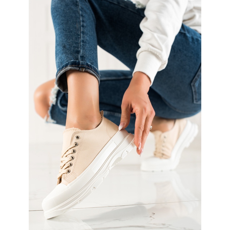 TRENDI Baskets beiges sur la plateforme 1