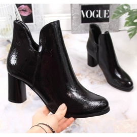 Bottes laquées sur le poteau isolées Jezzi W JEZ385A le noir 1