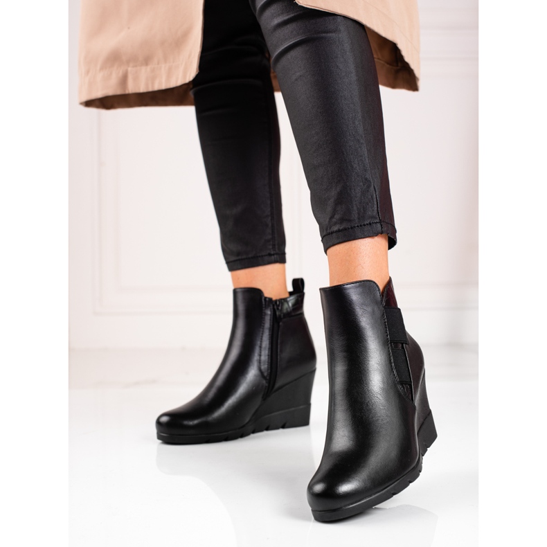 SHELOVET Bottes pour femmes sur une semelle compensée noir 1