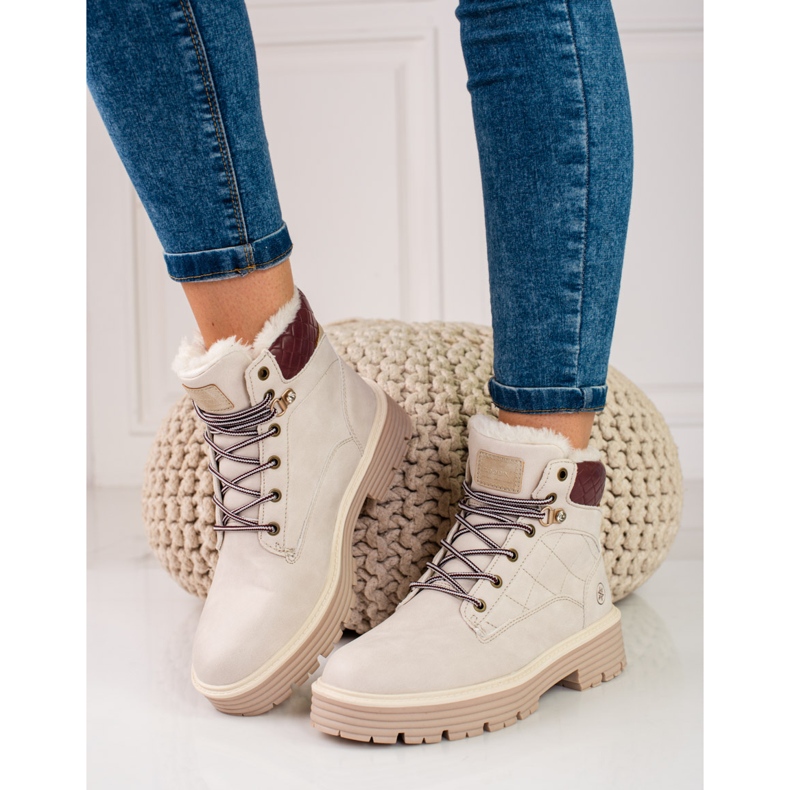 Trappeurs pour femmes isolés avec fourrure Shelovet beige 1