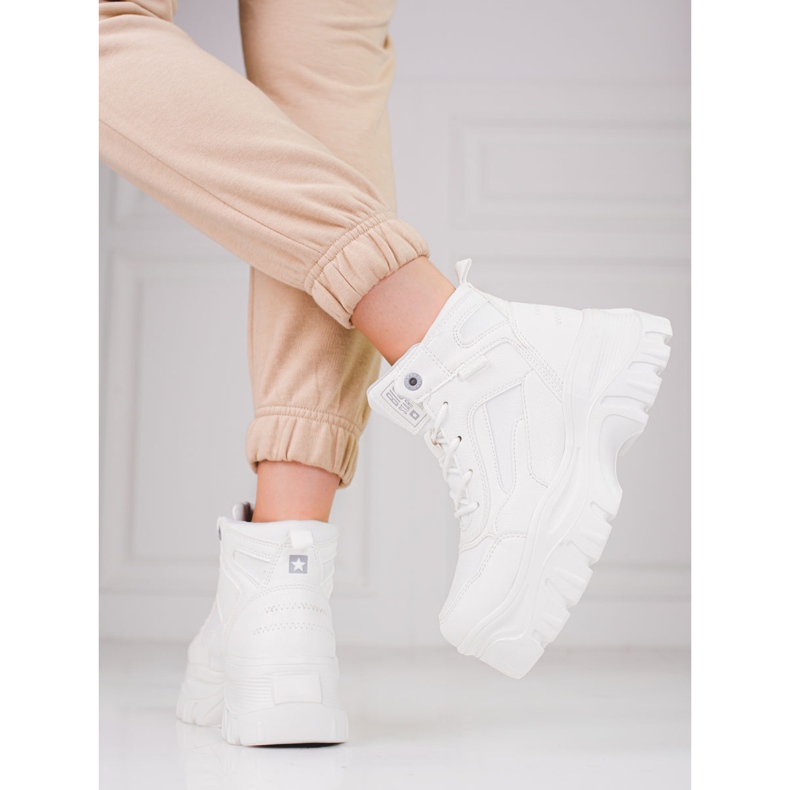 Trappeurs féminins sur la plateforme Big Star KK274369 blanche 2