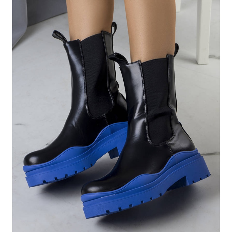 BM Bottines noires sur semelle Jadiel bleue 1