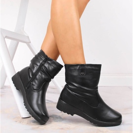Bottes isolées noires confortables pour femmes Sabatina 1