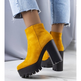 BM Bottines moutarde sur un poteau Raelynn haut jaune 2