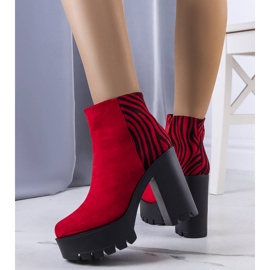 BM Bottines rouges sur un haut poteau Khalid 2