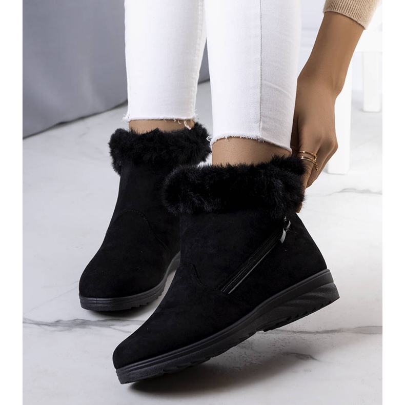 Bottes de neige noires isolées avec fourrure Crina 2