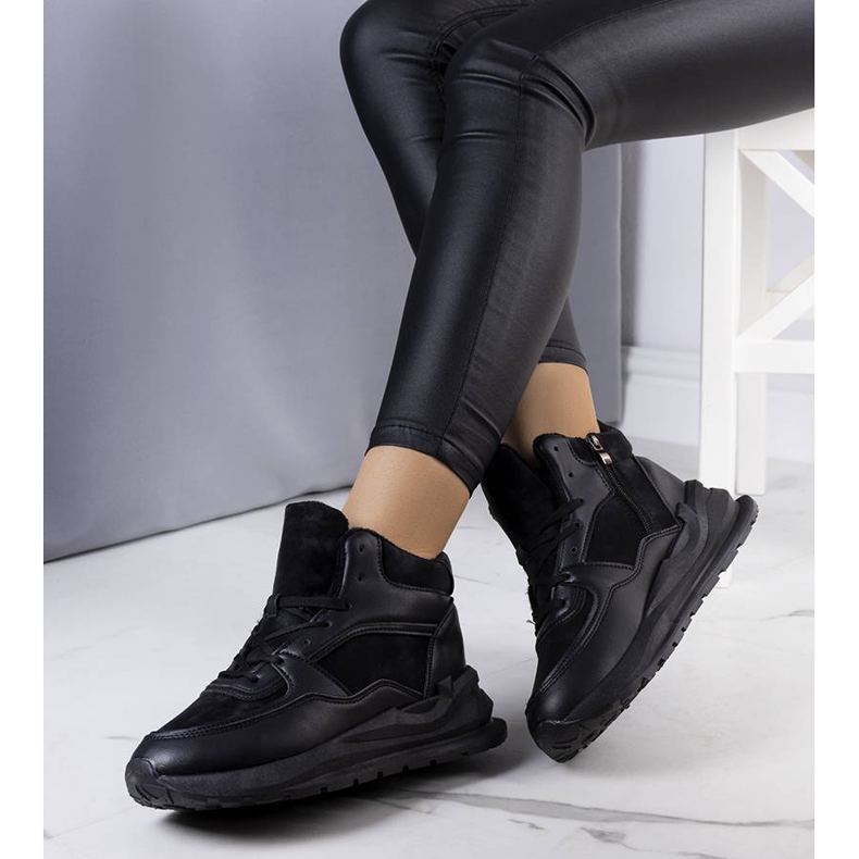 BM Baskets isolées noires de Malvern le noir 2