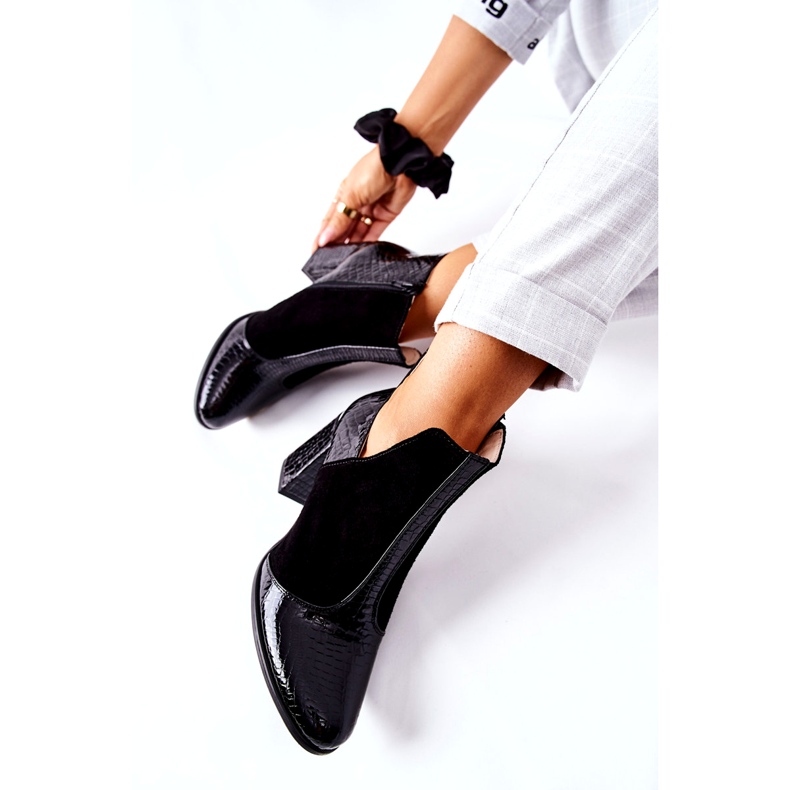 Bottes en cuir pour femmes sur un talon noir le noir 1